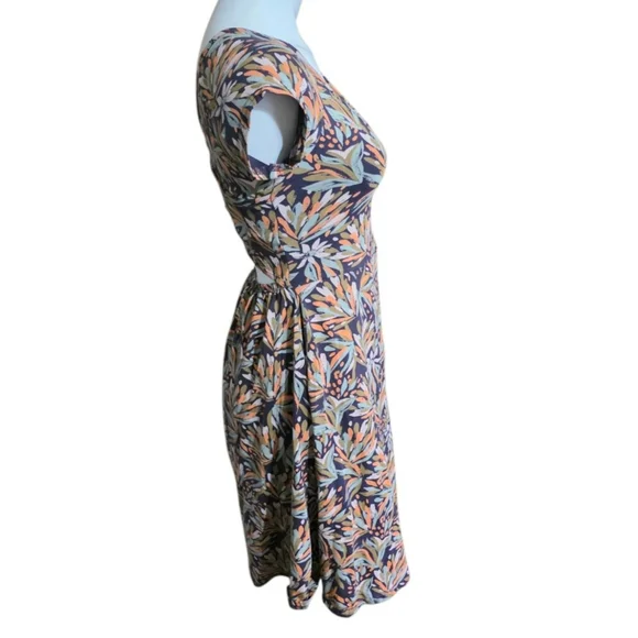 Pact Fit & Flare Cutout Back Dress Fkoral Leaf Pattern Purple Multicolor Size S - Picture 2 of 9